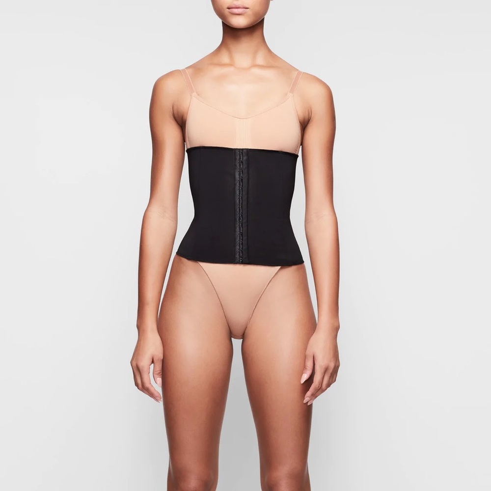 Skims waist trainer